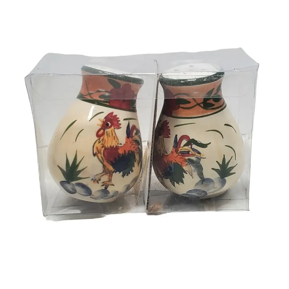 Rooster Salt and Pepper Shaker Set Farm Decor Farmcore Countrycore Animalcore